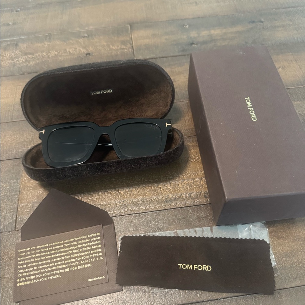 Tom Ford Sari Polarized Black Acetate Sunglasses 52 MM